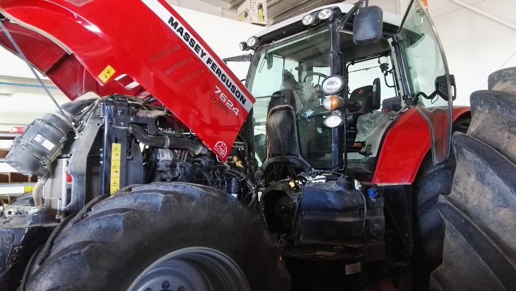 Informe pericial sobre averías de tractor Massey Ferguson 7624, en Bordalba (Zaragoza).